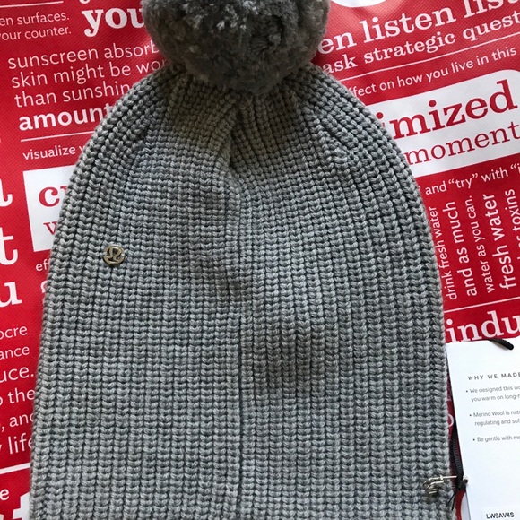 NWT LULULEMON ALL THAT SHIMMERS TOQUE GRAY BEANIE - Picture 2 of 5